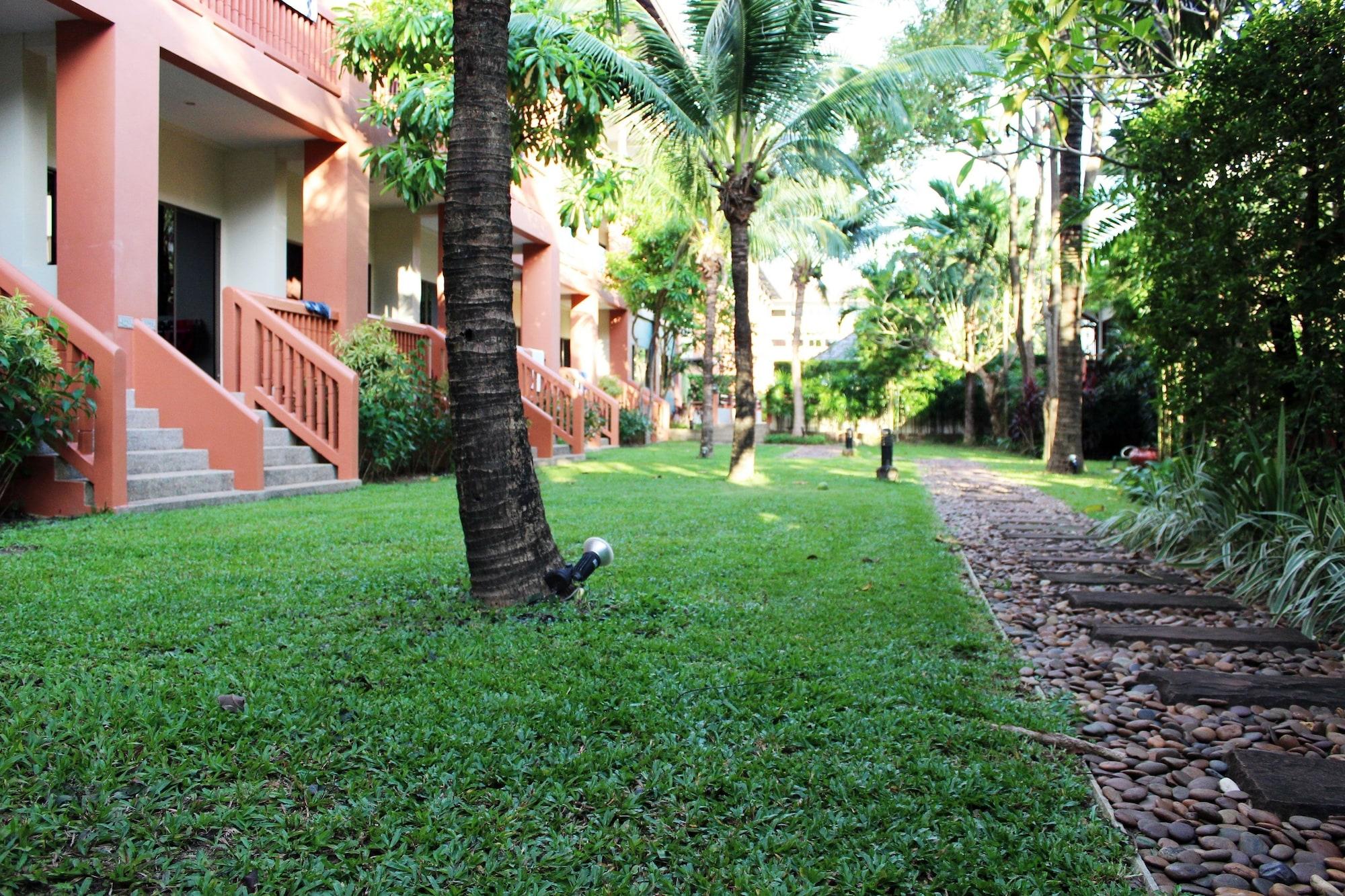 Kata Sea Breeze Resort - Sha Plus Exteriör bild