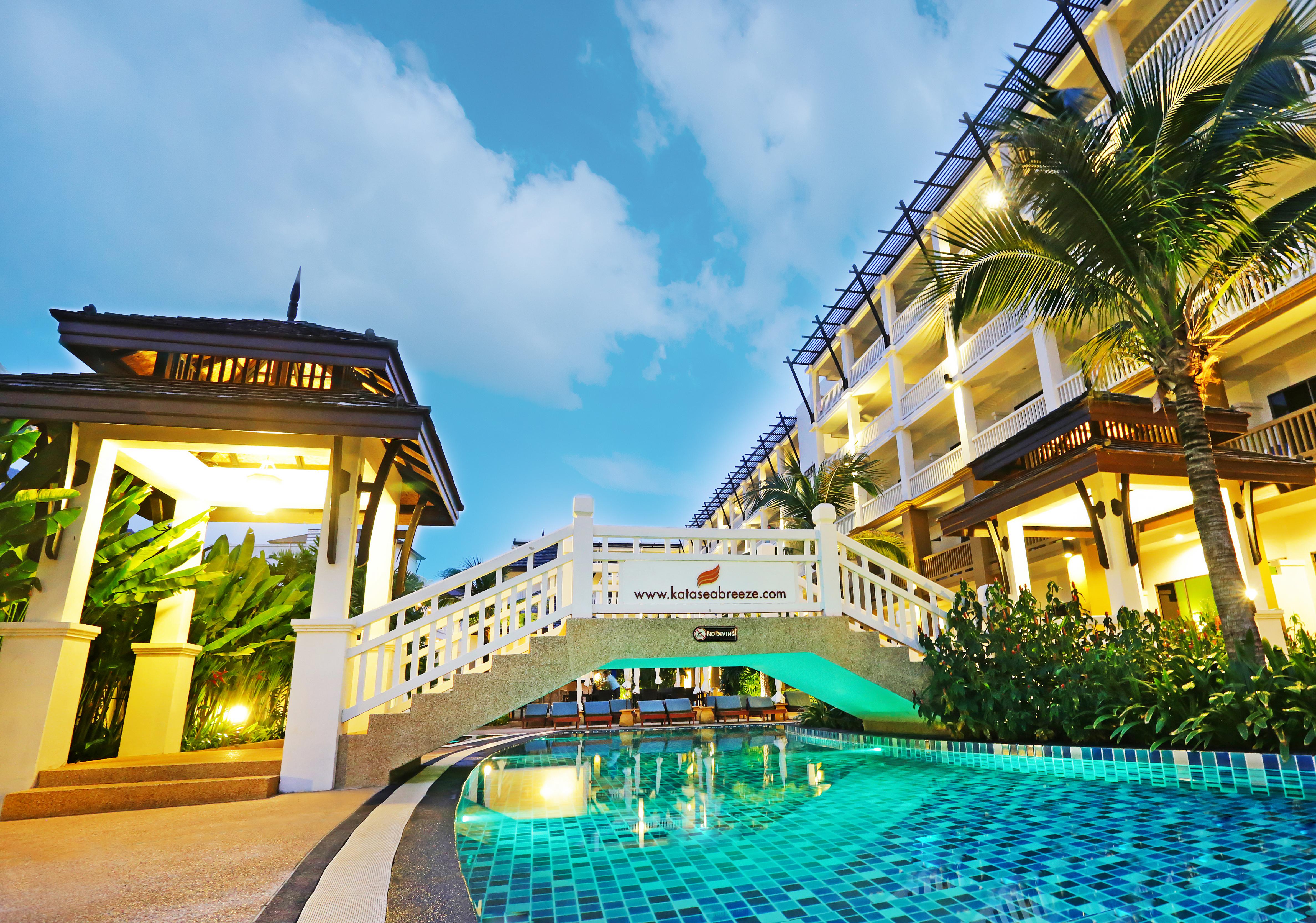 Kata Sea Breeze Resort - Sha Plus Exteriör bild